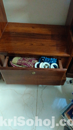 Multipurpose ulna + bookshelf